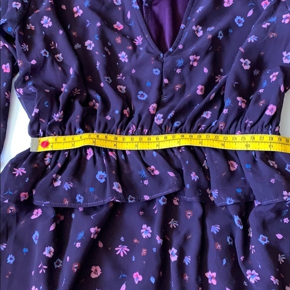 Dress Mini, Purple color, Flowers,V-Neck,Size S, Q+A LA - Picture 7 of 15